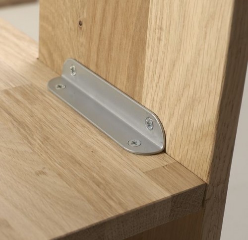 detail van een meubel van timmerpanelen verbinding planken